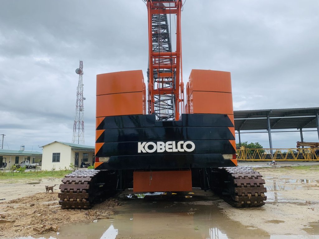 Cẩu bánh xích Kobelco 7200 đóng cọc